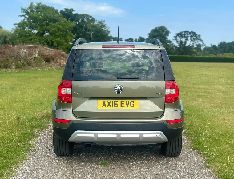 Skoda yeti outdoor mp4q0ytxwzvlt7y2rqp9z