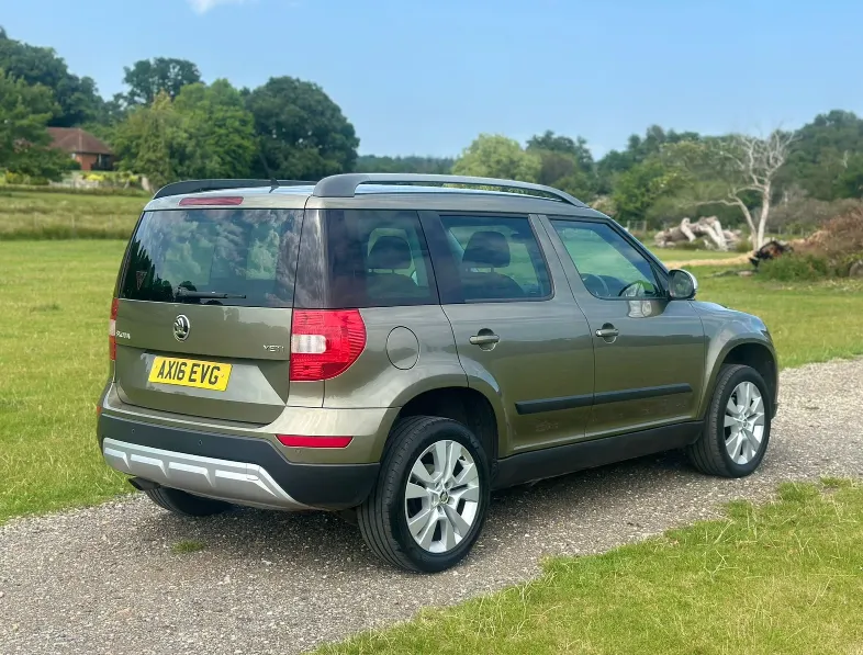 Skoda yeti outdoor vdea70tkhatfhom hueza