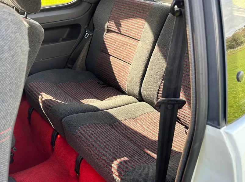 Peugeot 205 tktjgl3p0e0iojuns gj2