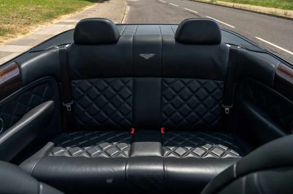 Bentley azure mdtpmtsy3cbsjwizczmlh