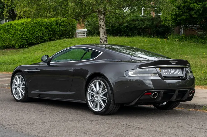 Aston martin dbs pfb zzncf6xcxnigi80p9