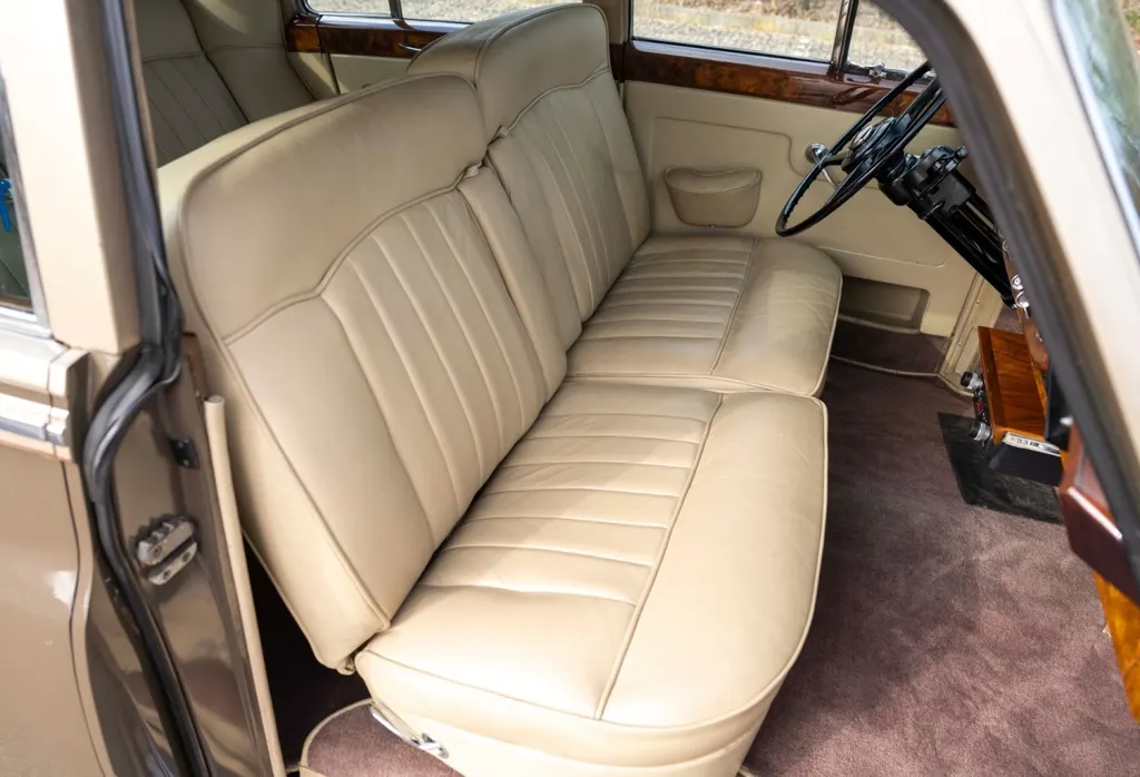 Rolls royce silver cloud 2w6wotvdqio43e6zoorwx