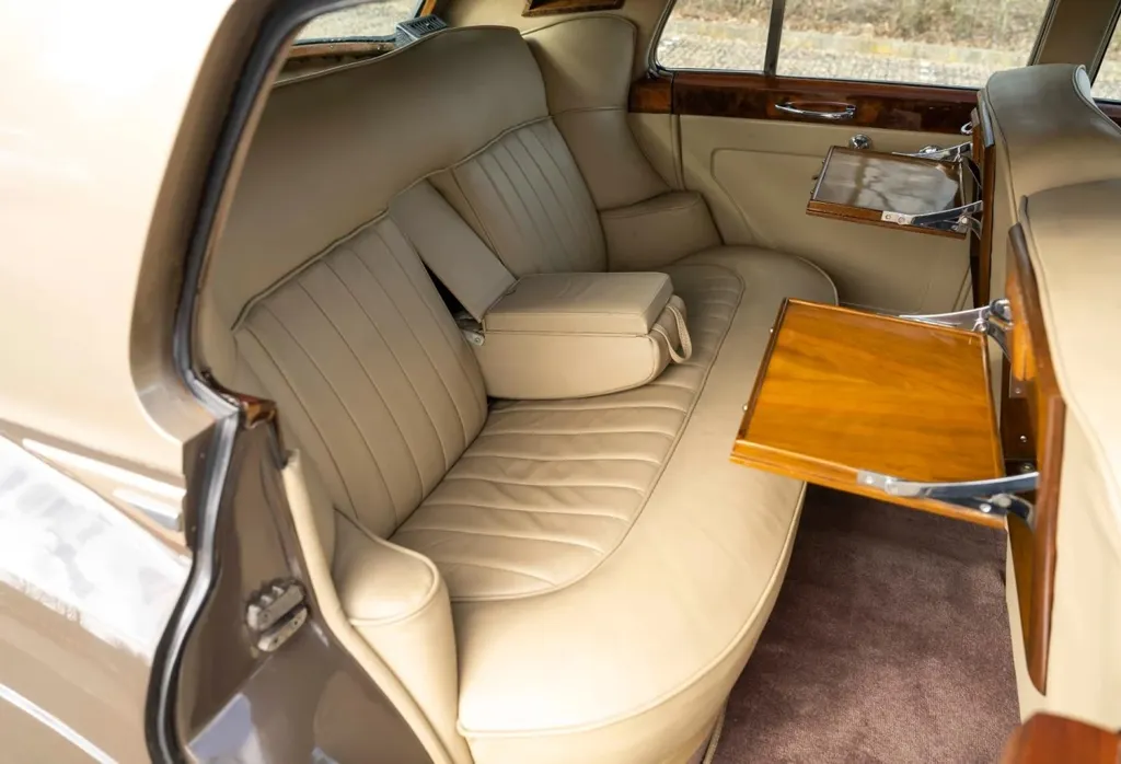 Rolls royce silver cloud 6jlnynoej4pwt0rdon5n8