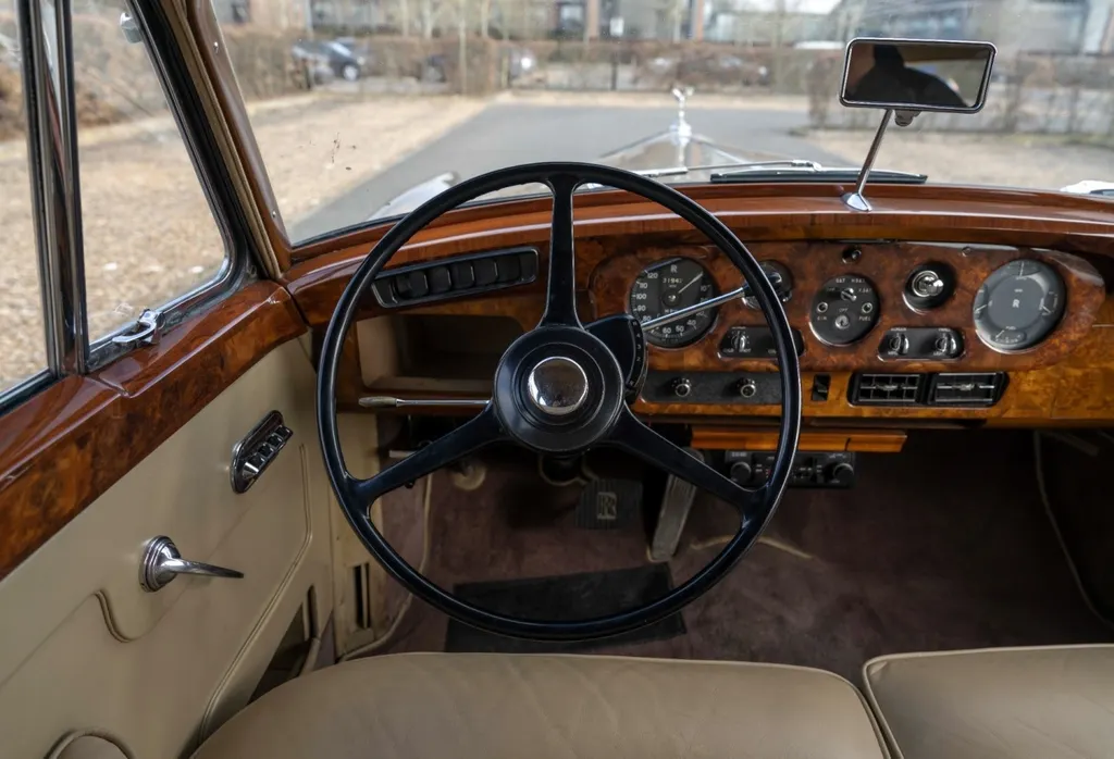 Rolls royce silver cloud dthlrqcxadid1kcaw7 gi