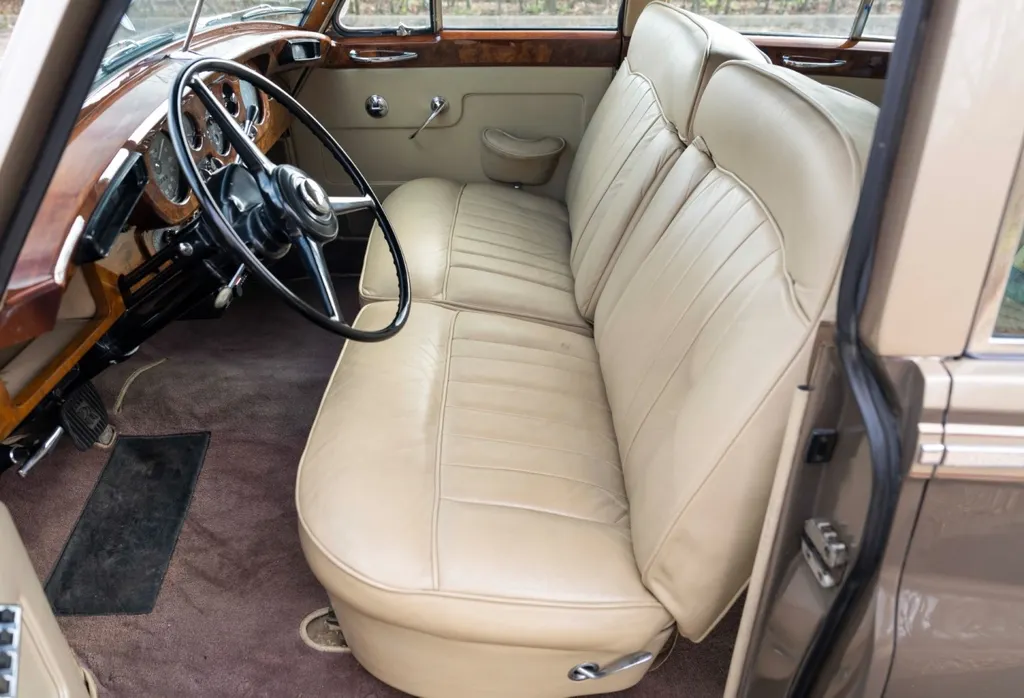 Rolls royce silver cloud lox6zsfig8wtkvavbpcy 