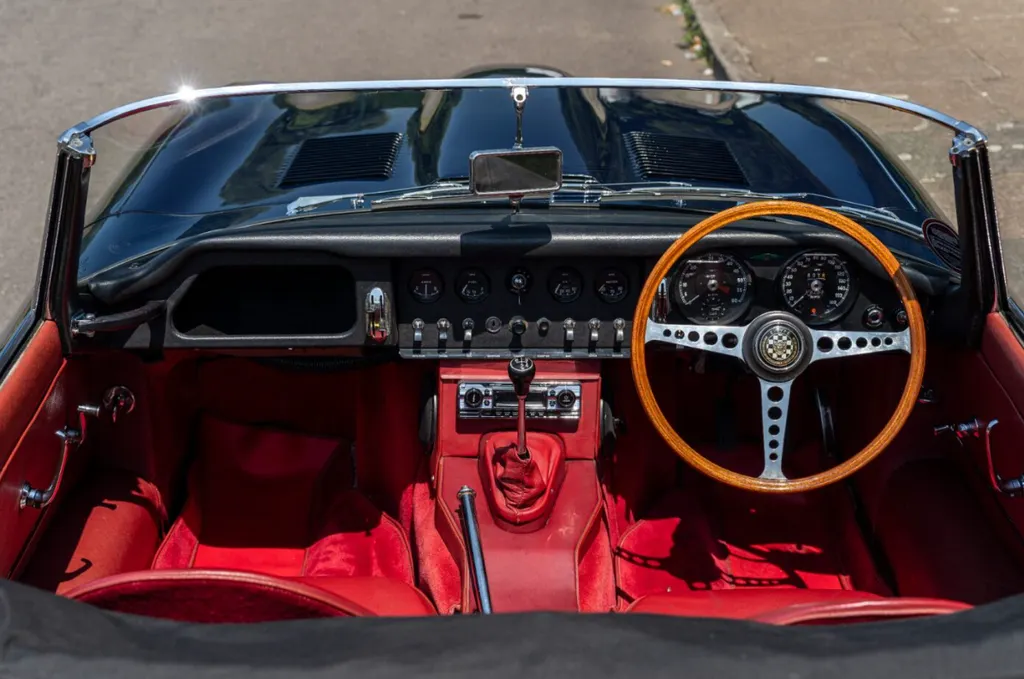 Jaguar e type  amxtoaeq1qtpg7c8v36xj