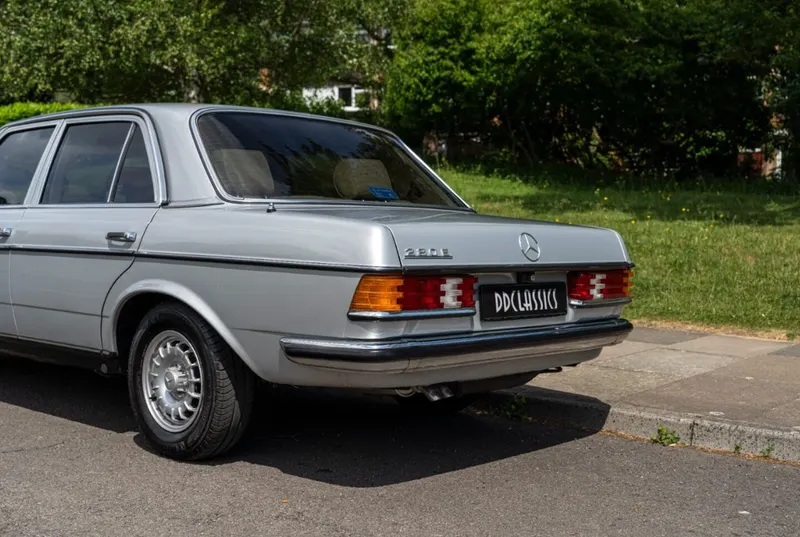 Mercedes benz e class 3xypyjduyozym atefdbt