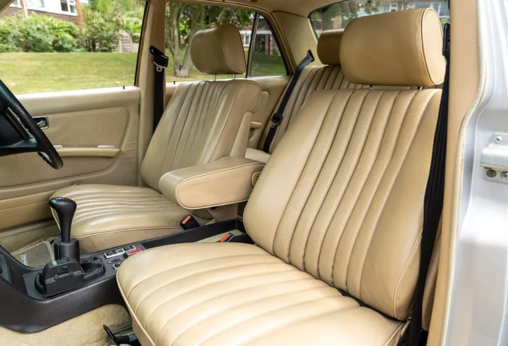 Mercedes benz e class 5mu ubbzvv5lydmwcxxev