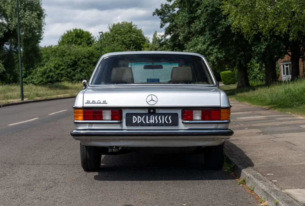 Mercedes benz e class ecxegnslg8ka8zind4pft