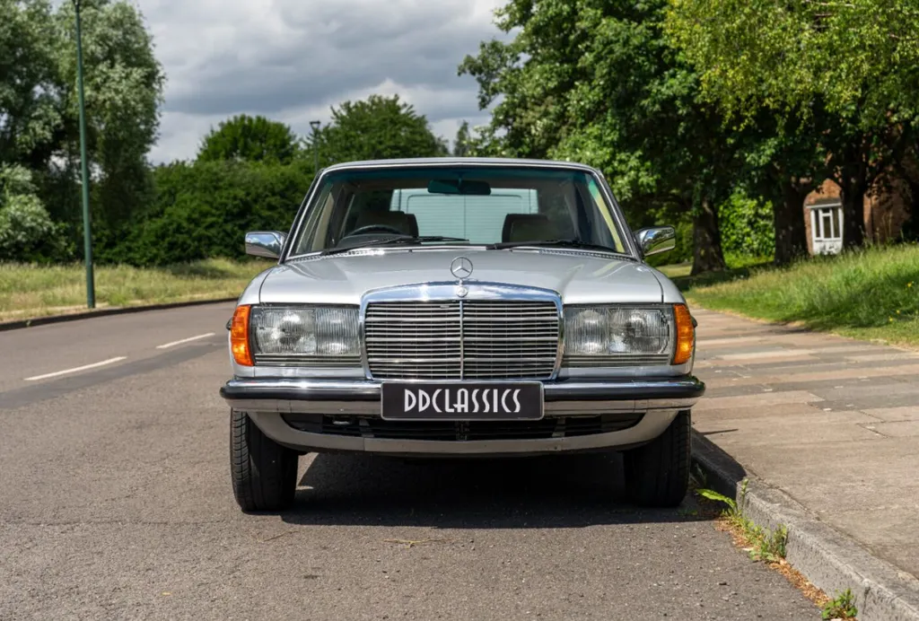 Mercedes benz e class ub1ndebx801utn fyu 4m