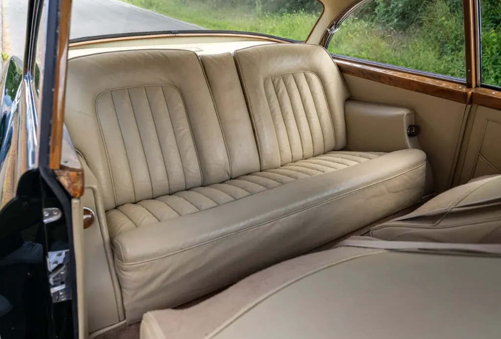 Bentley s2 bb4ylg8xn4ufrgy1kaxsr