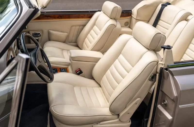 Bentley continental p4hhbcozcnnr8aby6wyin
