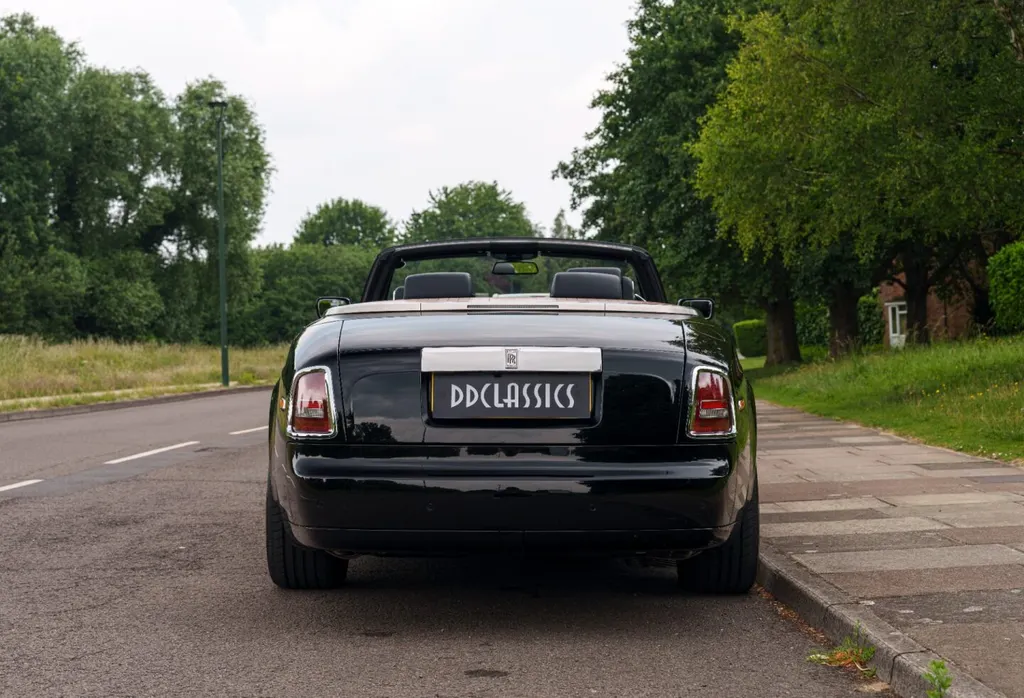 Rolls royce phantom wmmrpouemlkav88 nrudw