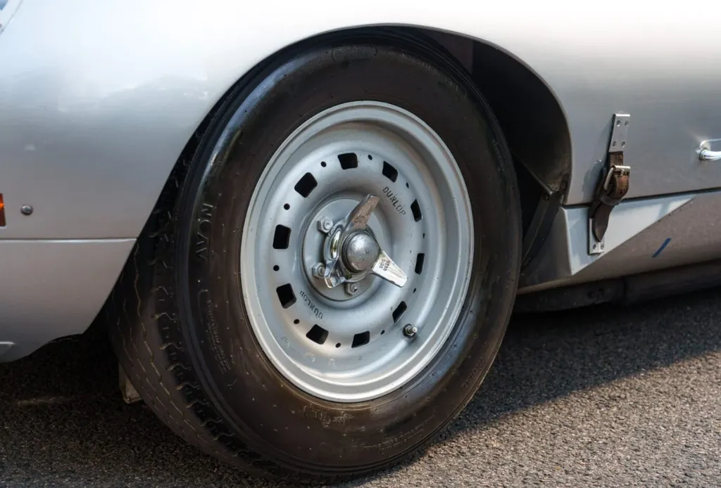 Jaguar e type lindner nocker  ysdq x4h3tvlv2pvh9xs
