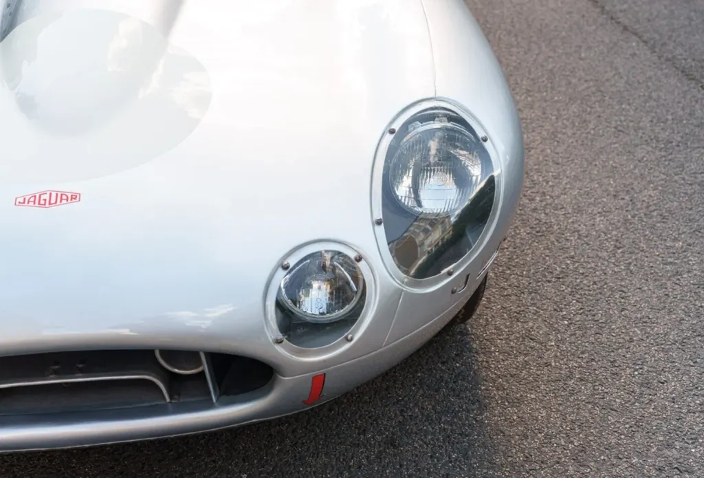 Jaguar e type lindner nocker zhqyaqw4emavex0wp787a