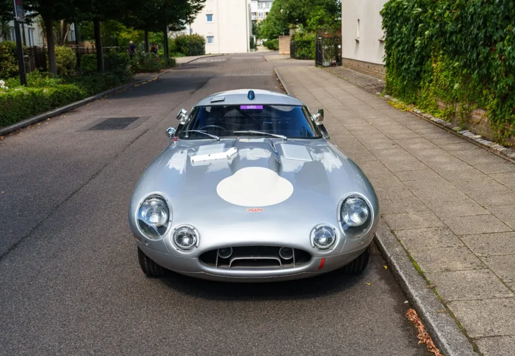 Jaguar e type lindner nocker d5c74k32opighoipwetsv