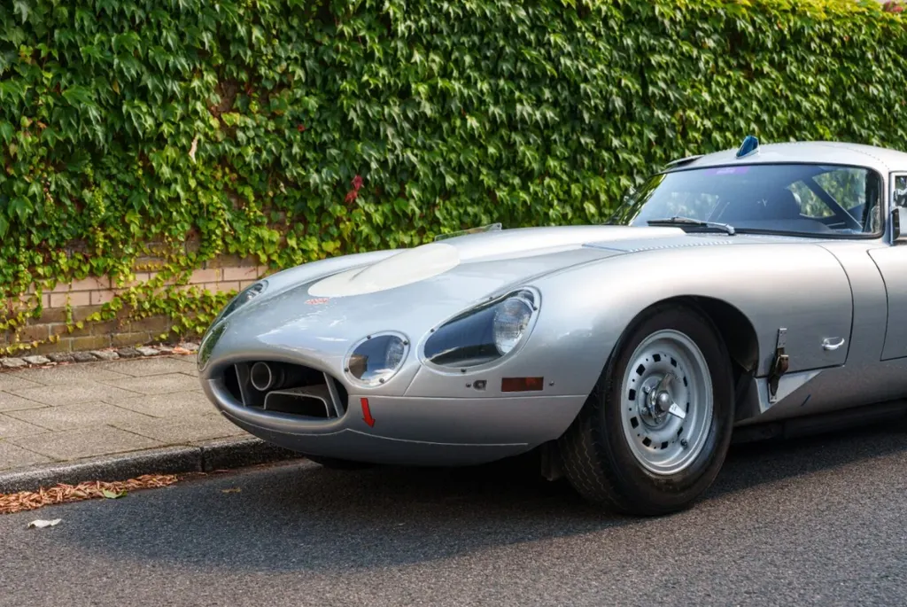 Jaguar e type lindner nocker q87ubumuyx1ysago5x4vv