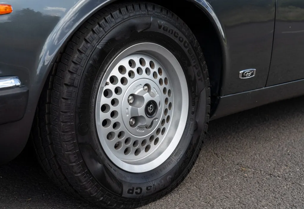 Daimler double six ulwhia7lx4ujceycuzhzb