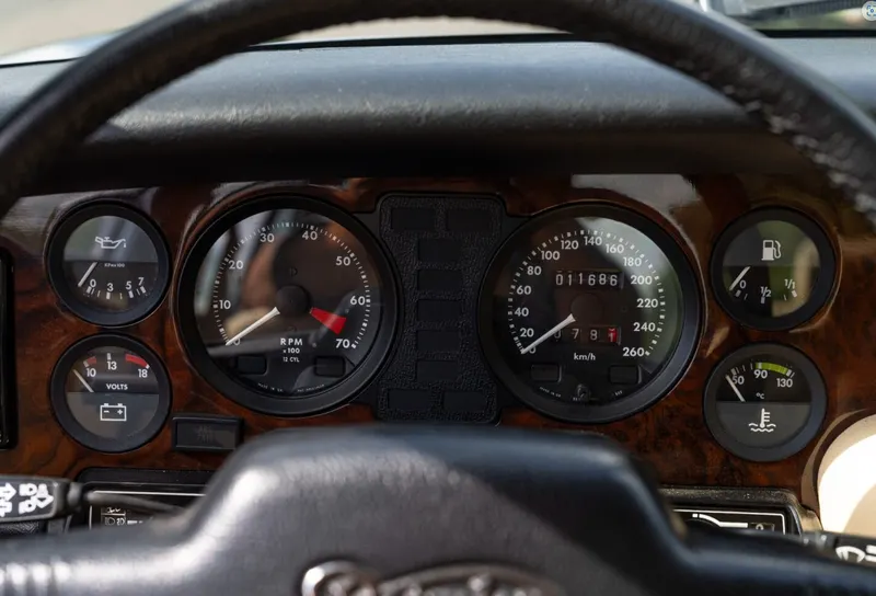 Daimler double six y 4ad6k2as6ela2 0akv 