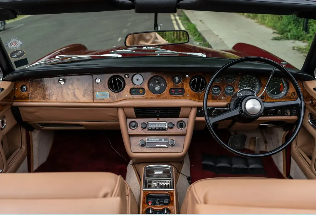Rolls royce  corniche eq00hrts nw3zrkf2fsqe