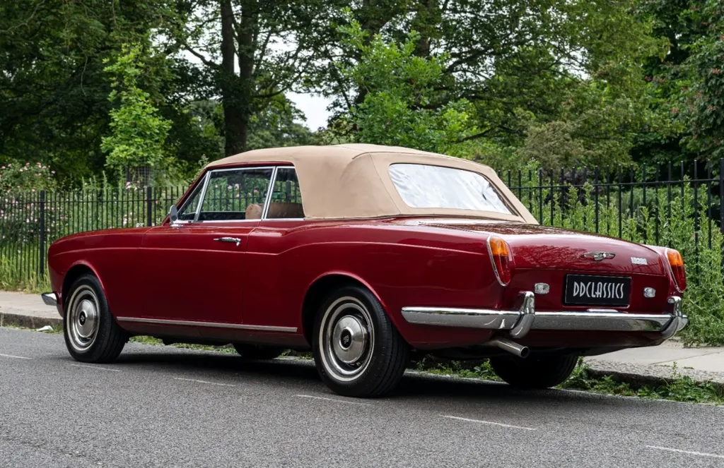 Rolls royce  corniche qtako7kgszz6onxdvnbs5