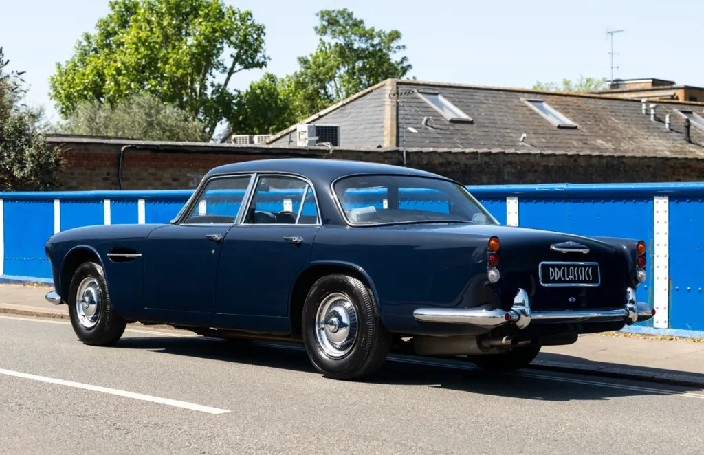 Aston martin lagonda fy5yr a dnwnyhedmzvgi