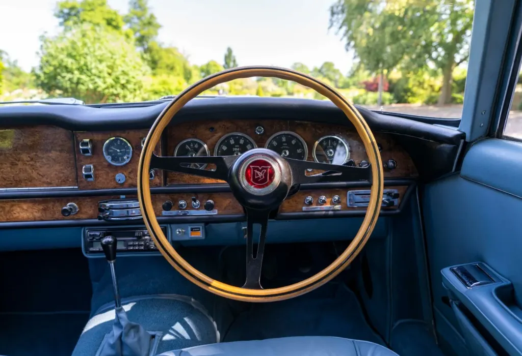 Aston martin lagonda m ni29blxkjfzdjvwarvc