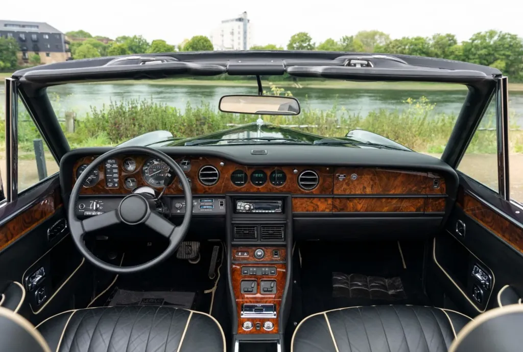 Rolls royce  corniche 2 4gn5xymror cupn7yhhoi