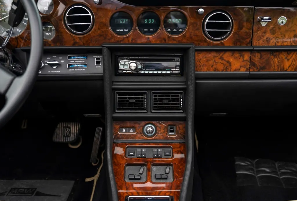 Rolls royce  corniche 2 k utlwsmdrtryimqklge 