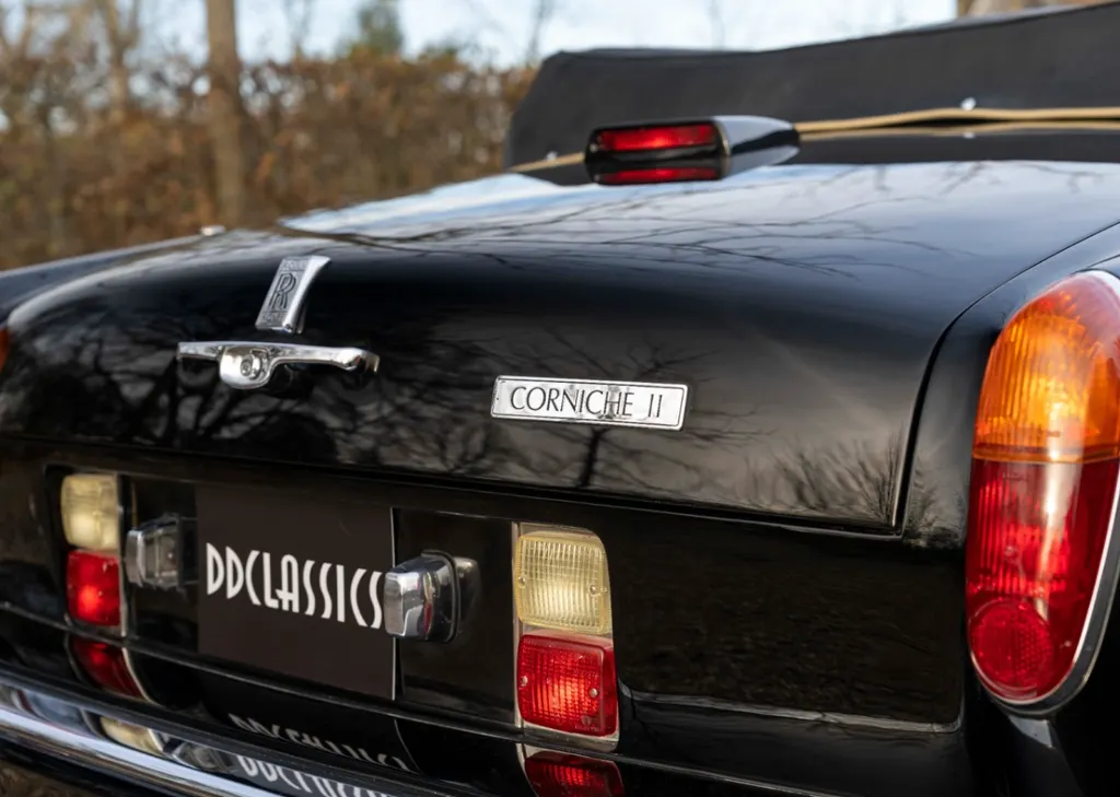 Rolls royce  corniche 2  0yyl5zmxfzfu6jiivmkc