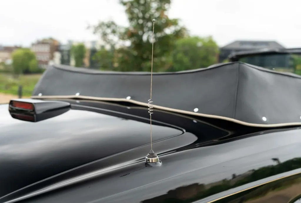 Rolls royce  corniche 2 ov2kh7j2j3u vda3hzaiq