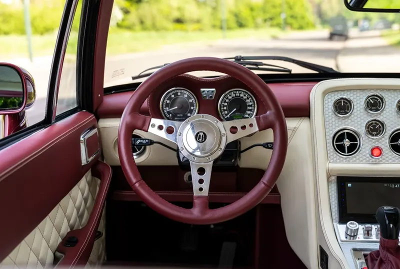 Jensen interceptor  jcti tfbdhjjmhkdagmo