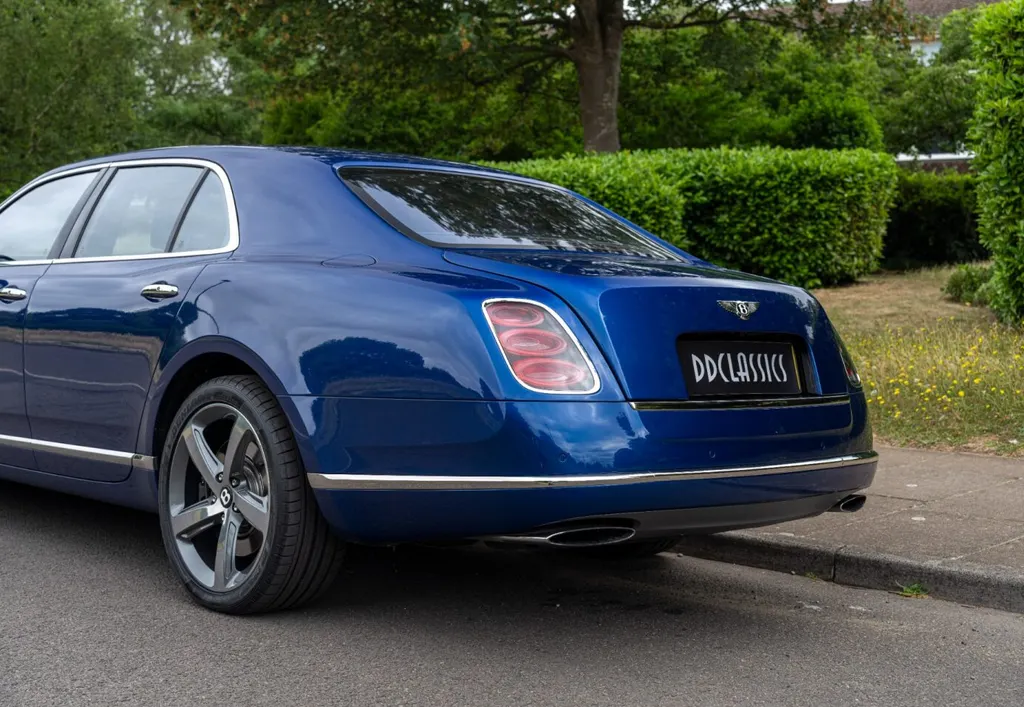 Bentley mulsanne  qdgdekwhyoixpfyspjkj6