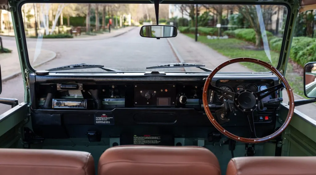 Land rover defender 90 m1mejknouwo7y2uuxdwom