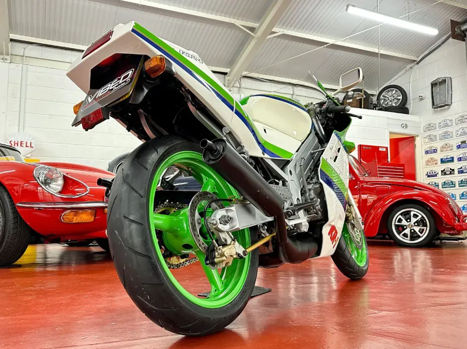Kawasaki kr 1 r7x 95uzx5h  mkqr lls
