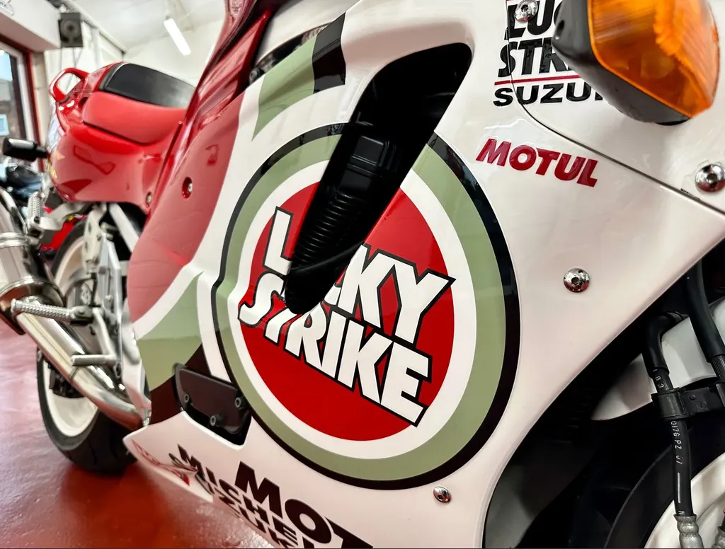 Suzuki gsxr 750  lupanmhqazd0ibfvz ha 