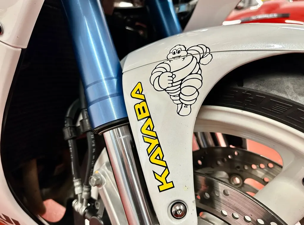 Suzuki gsxr 750  w0wya91hqj81i ovgukdi
