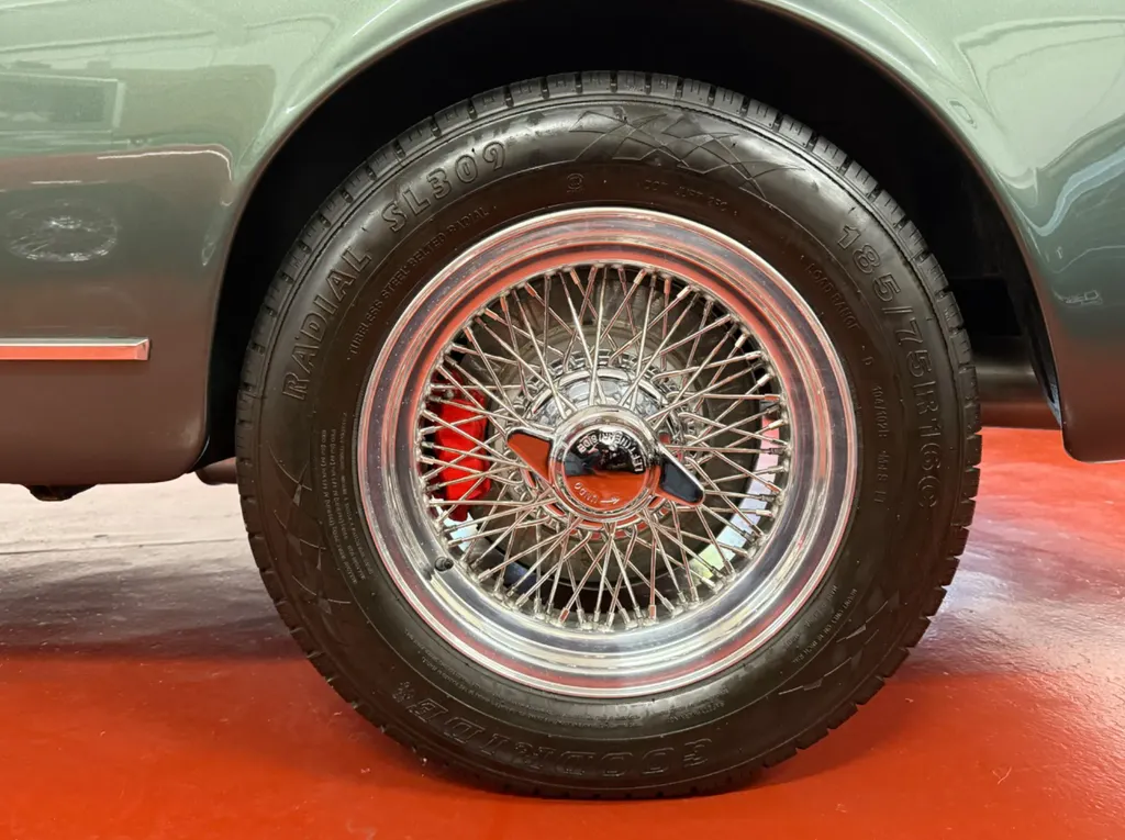 Alfa romeo 2600 spider jnxukixpvn9q2vw7sc5l2