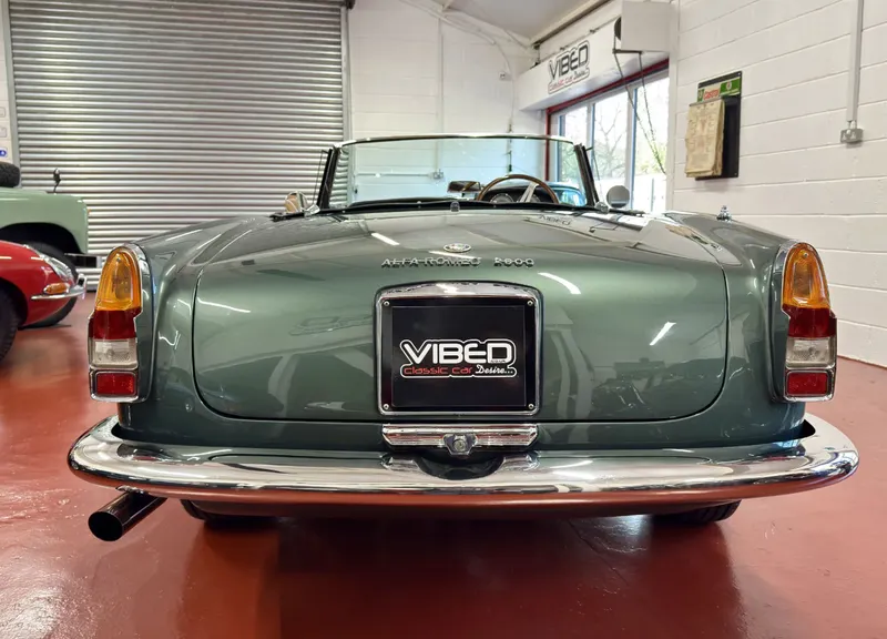 Alfa romeo 2600 spider fia3ilbtrxro1gzursgzf