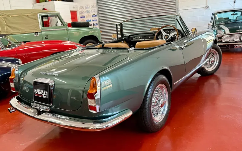 Alfa romeo 2600 spider wytqkucpufnyiav5zne3g