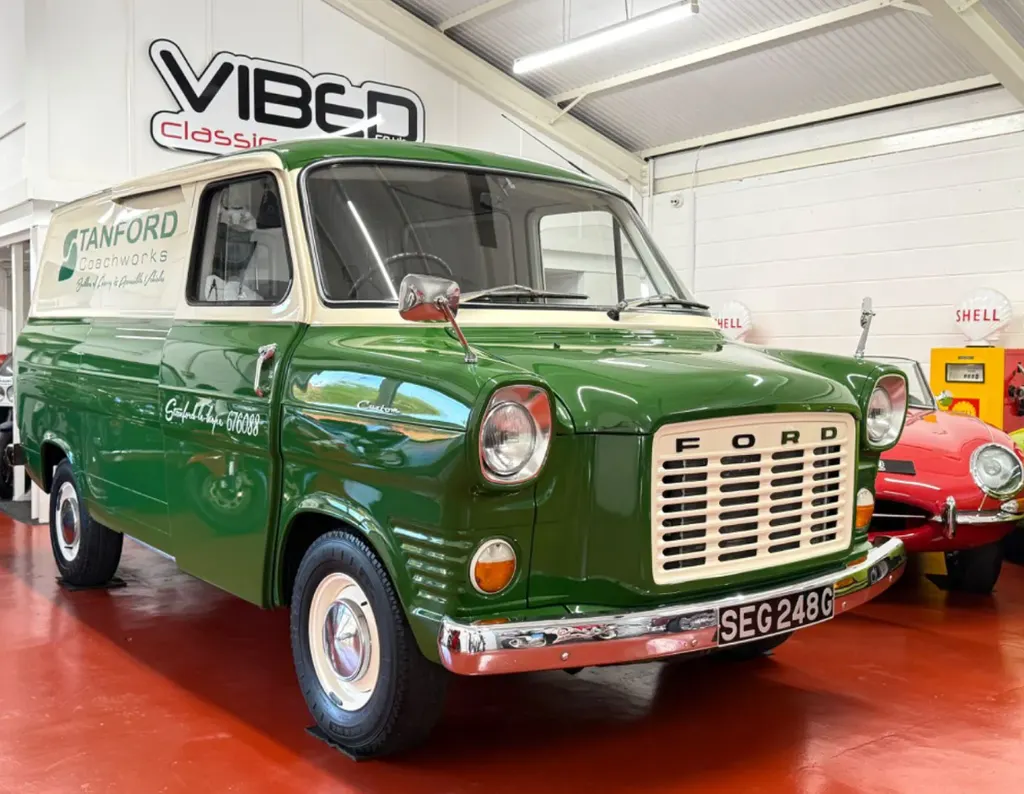 Ford transit iz6n7egjevp hgzmohmgn