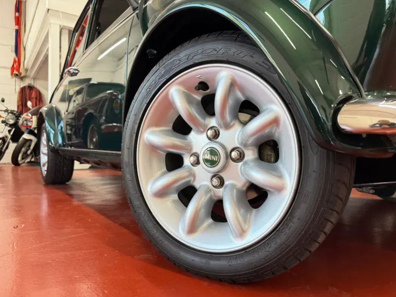 Mini cooper sport 500 2f1g33wxyhvvy qdueaj4