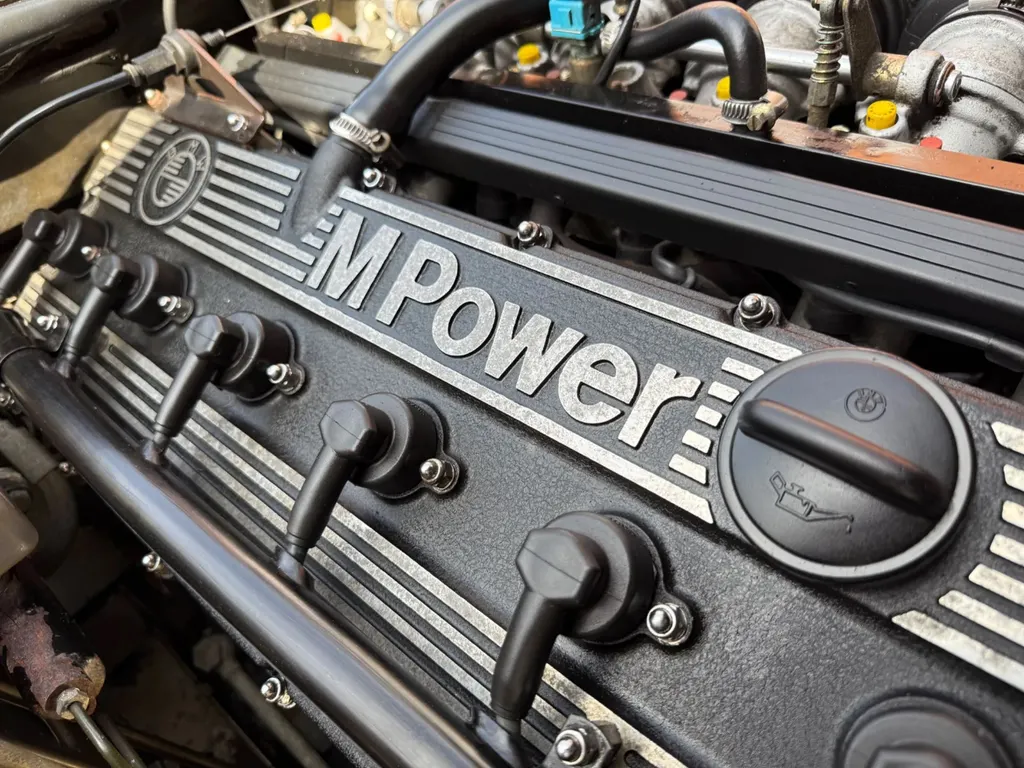 Bmw 6 series  pw9skrhghkgwmqfhjr m