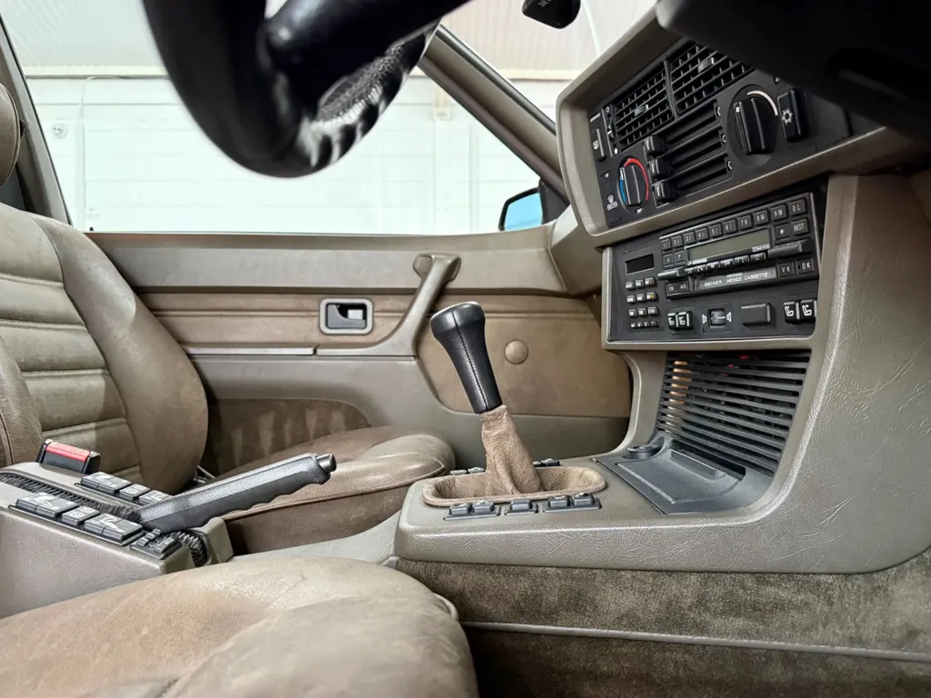 Bmw 6 series a 3pjtrw93vygyqztlicx