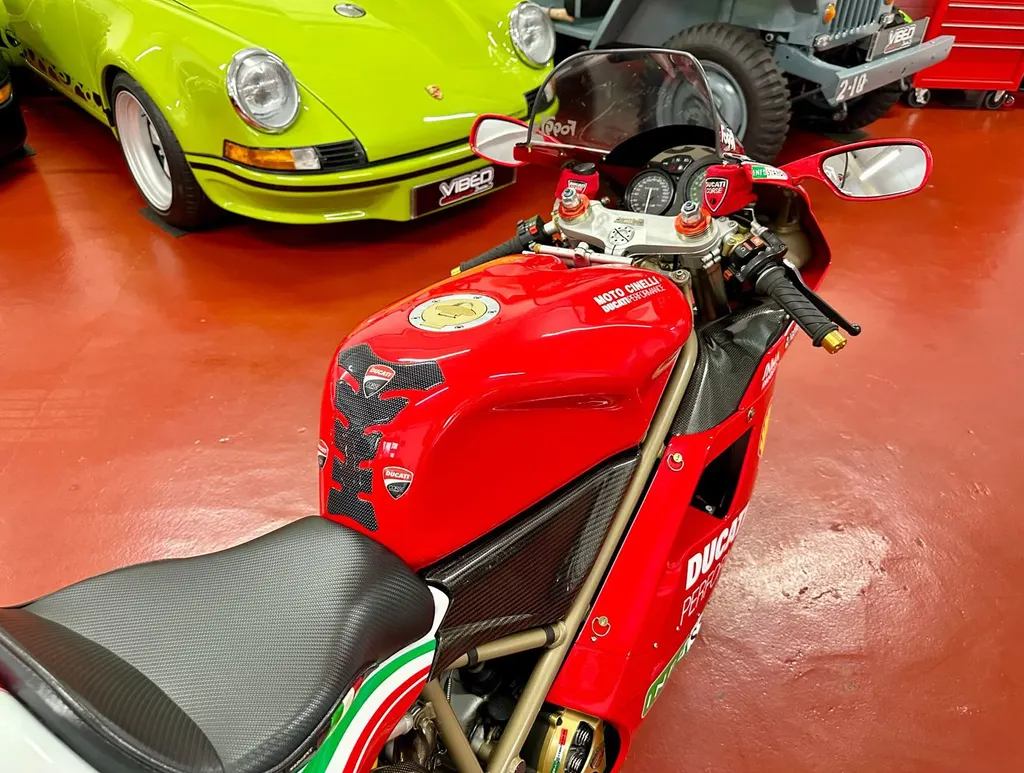 Ducati 996 5t6wevmyiti0cds9wqbuq