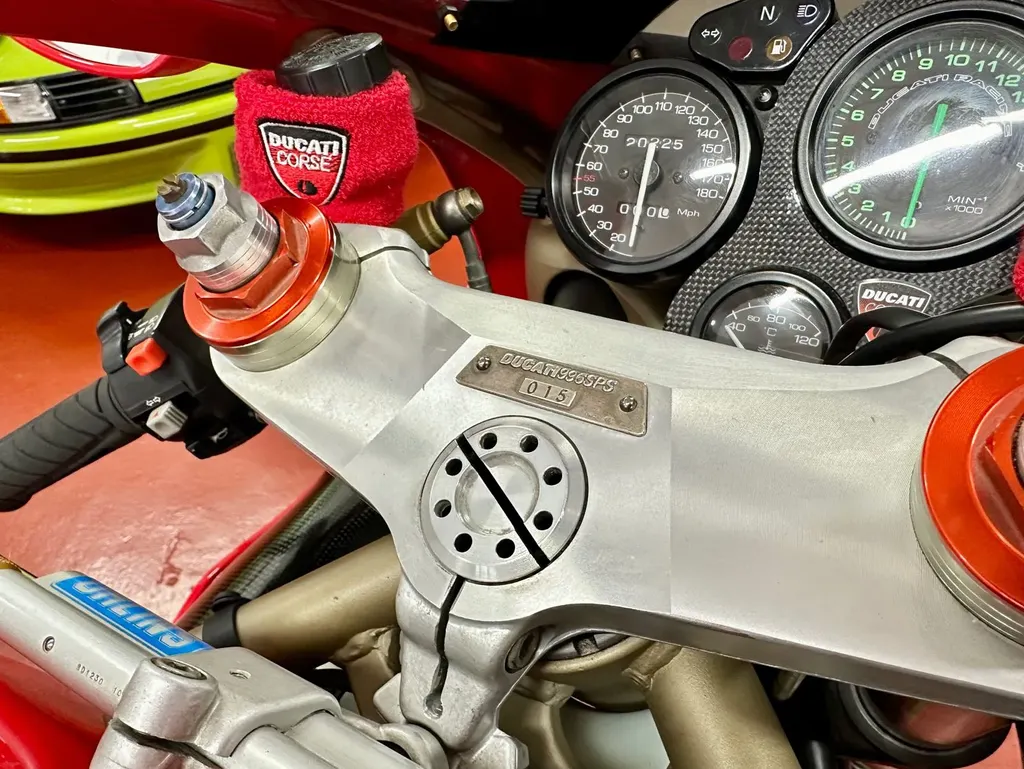 Ducati 996 quvrcikgreu8dfbqns4ty