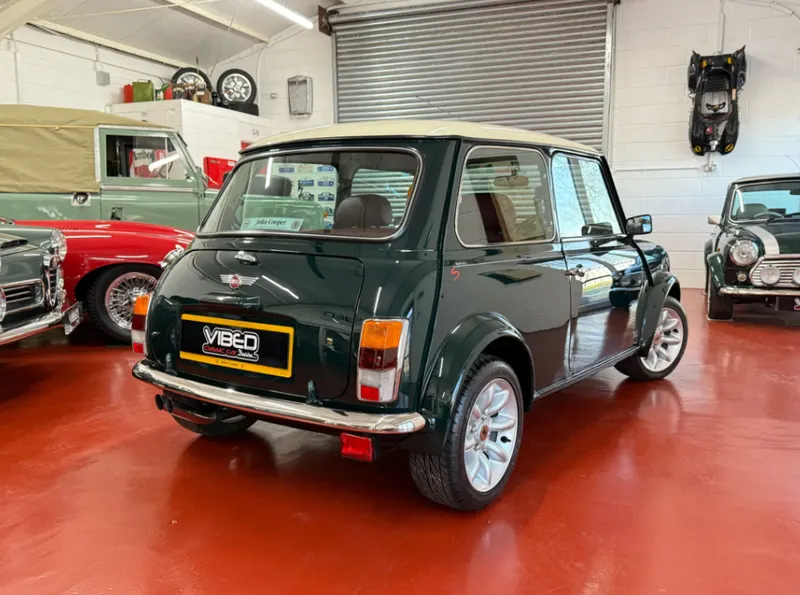 Mini john cooper le s works  zybu6 iagh8qgmy2cbki
