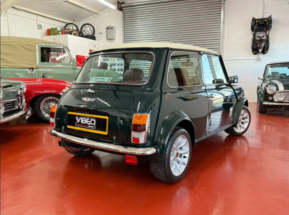 Mini john cooper le s works cl0pw8tdim0ar0wkb 0v3