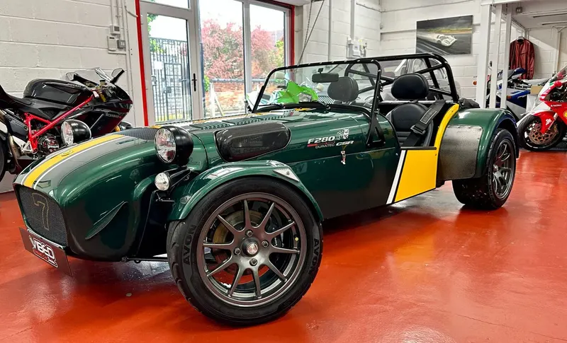 Caterham seven axu6ox8y6nvko 9sml8yh