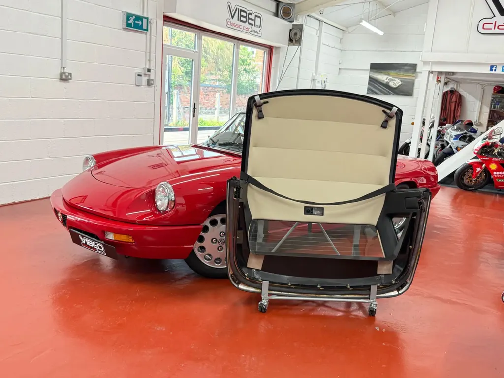 Alfa romeo spider 17oypbmkrpghx wv 5djh